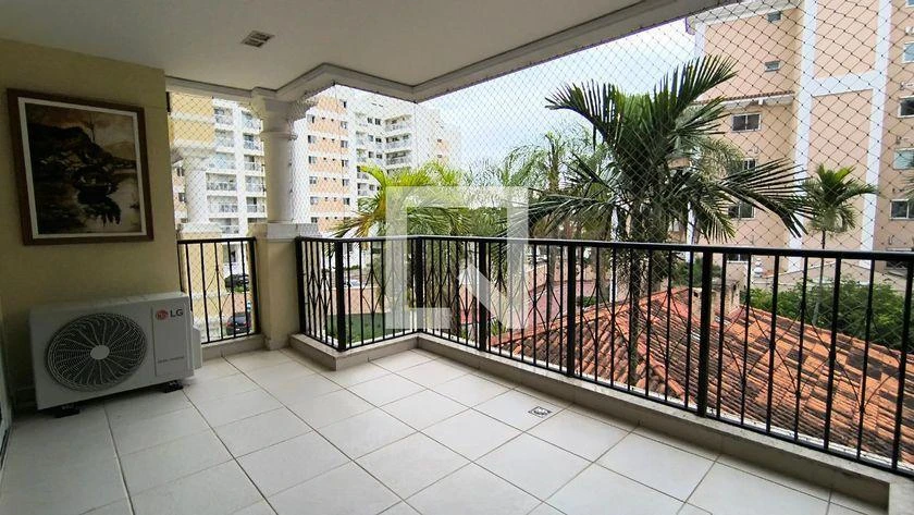 3-bedroom apartment in a building with a gym — photo 26