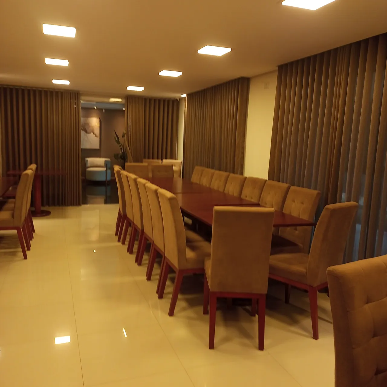 3-bedroom apartment in a building with a gym — photo 19