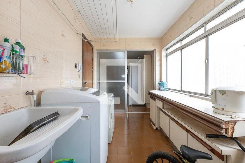 Apartamento de 4 quartos com varanda e 165 m² — photo 50