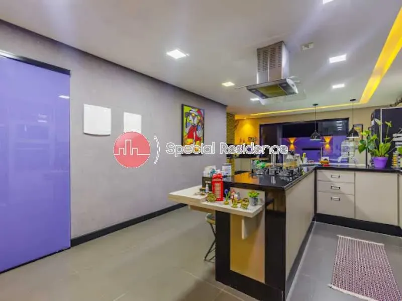 Furnished triplex house with 3 bedrooms and 5 bathrooms — photo 17