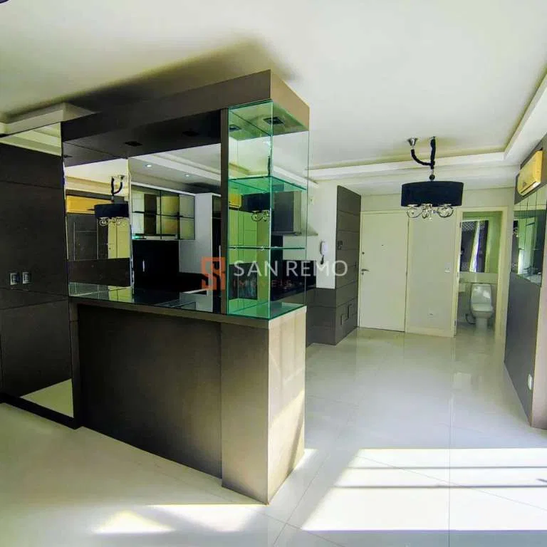 Квартира 142 м² с панорамными окнами и застеклённым балконом — photo 16