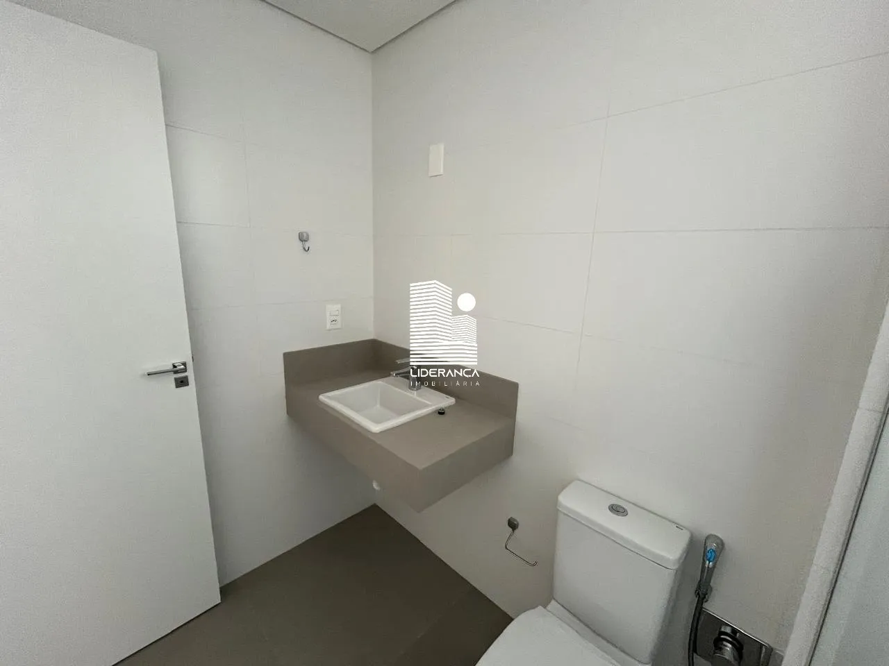Меблированная квартира 203 м²: 3 спальни с ванными и 1 место — photo 25