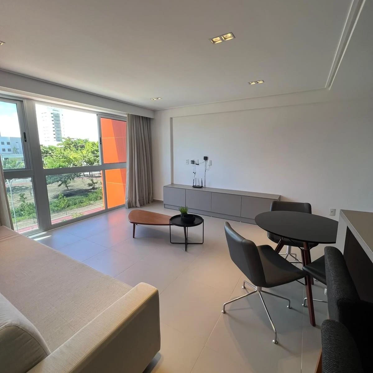 Furnished 63 m² apartment with 2 bedrooms and 2 baths — photo 2