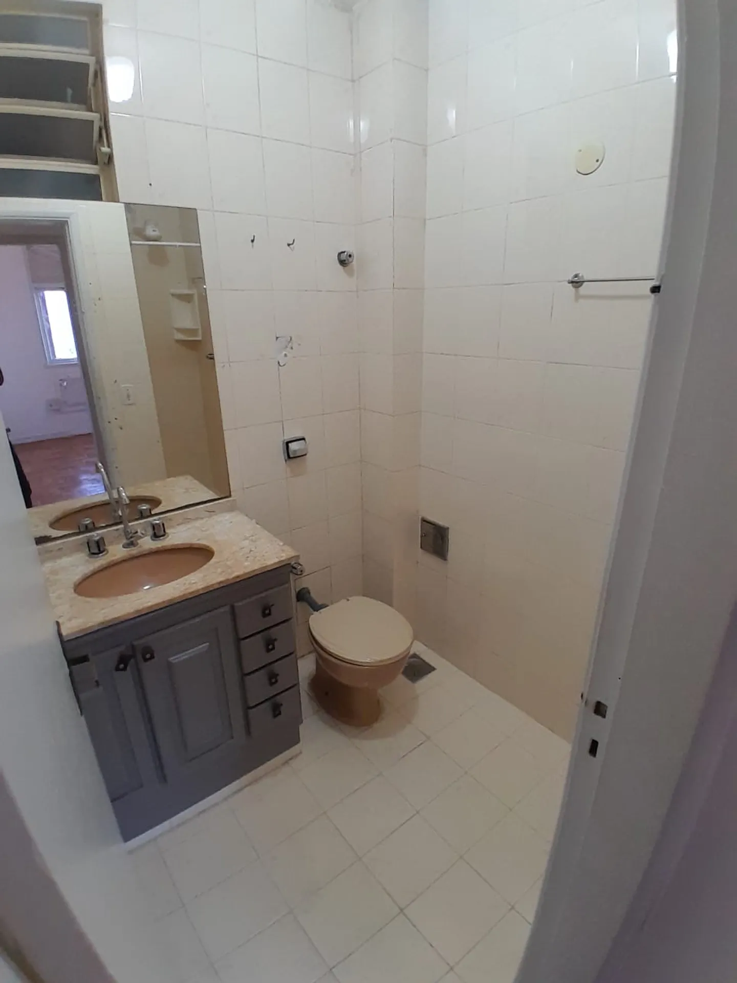 2-bedroom apartment with a separate, closed kitchen — photo 21