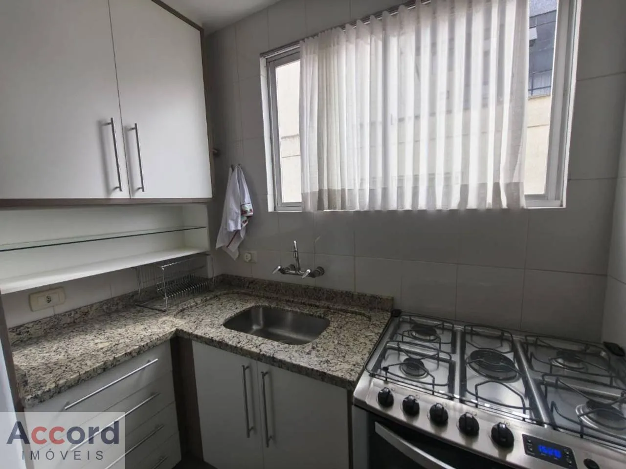 3-bedroom apartment with a washing machine in Curitiba — photo 3