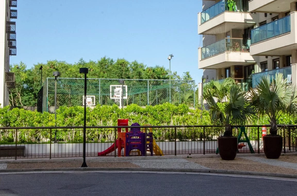 Furnished apartment, 65 m², with a glass-enclosed balcony — photo 7