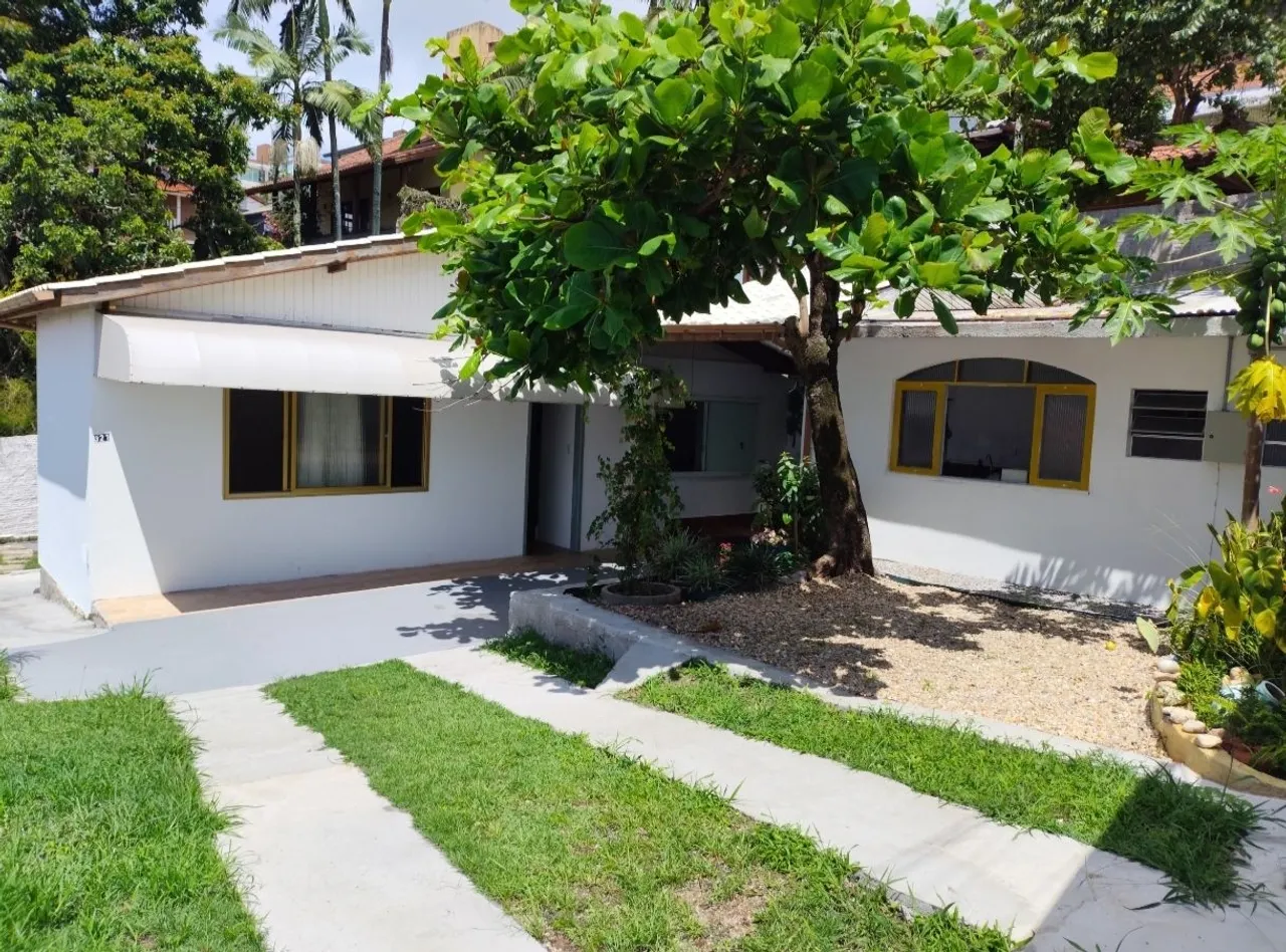 House for rent with 4 bedrooms and 2 bathrooms
