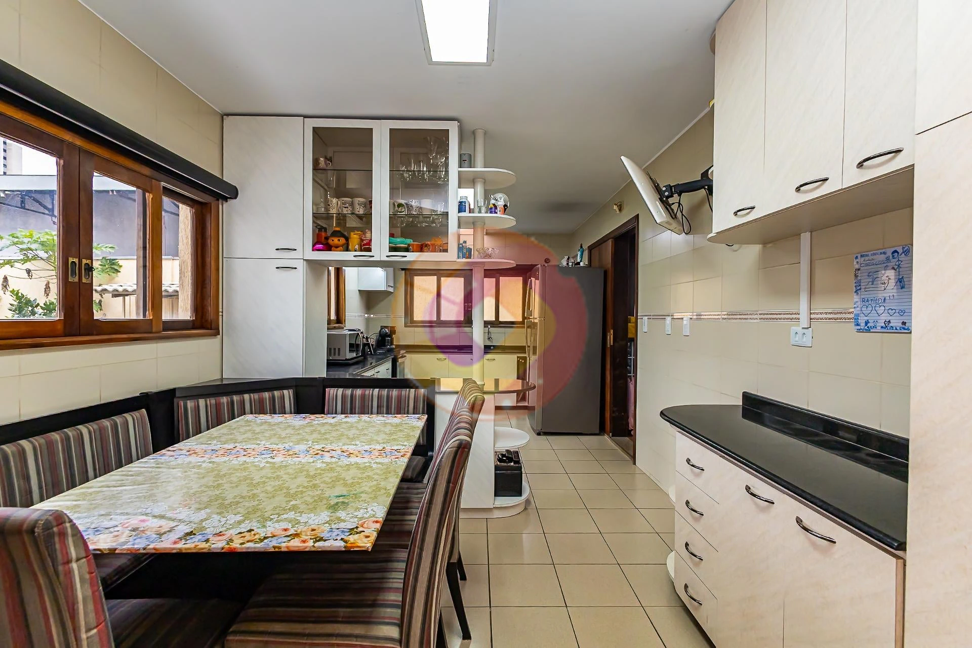 3-bedroom house with a washing machine in Curitiba — photo 3