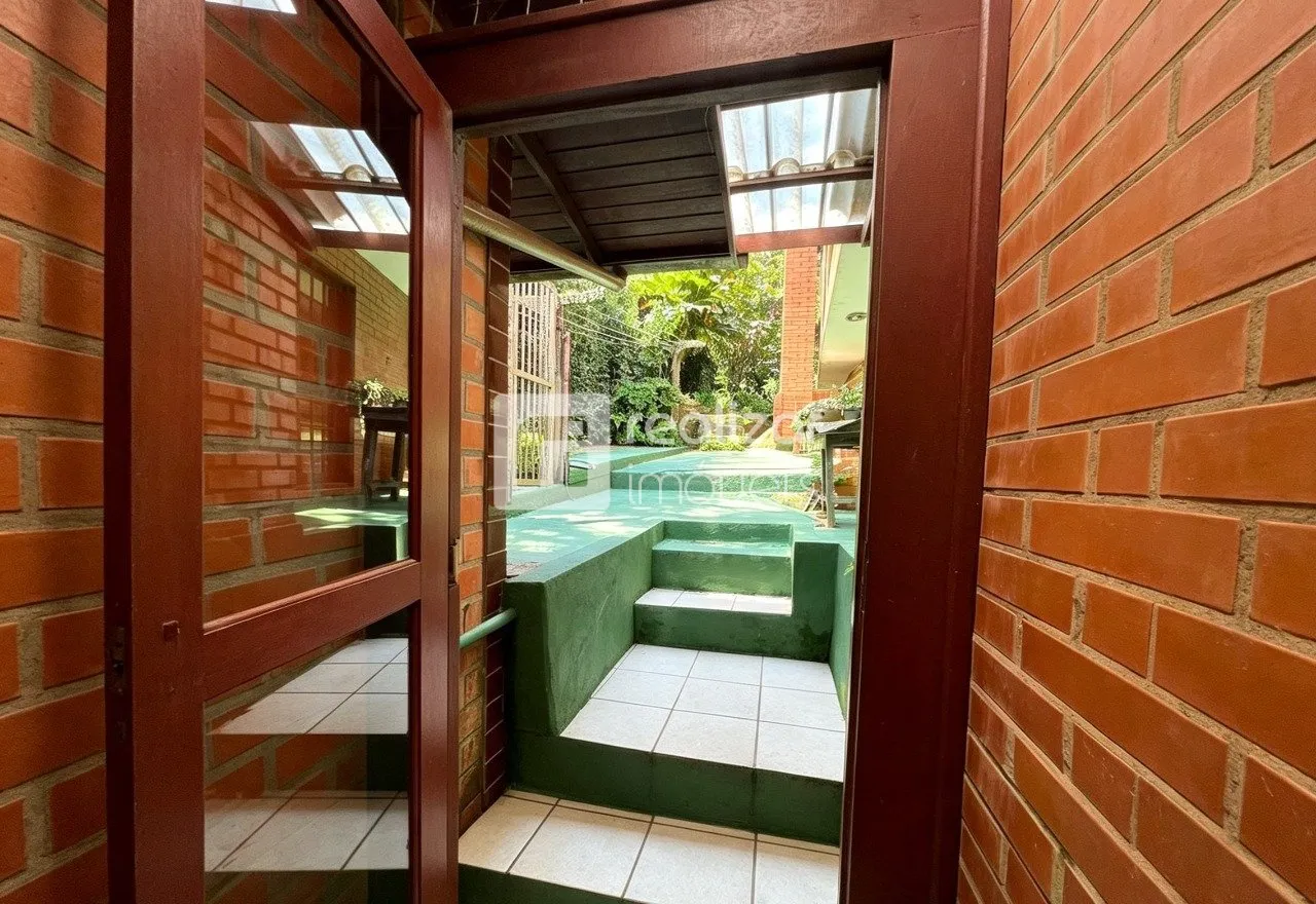 3-bedroom house with a grill on the balcony — photo 24