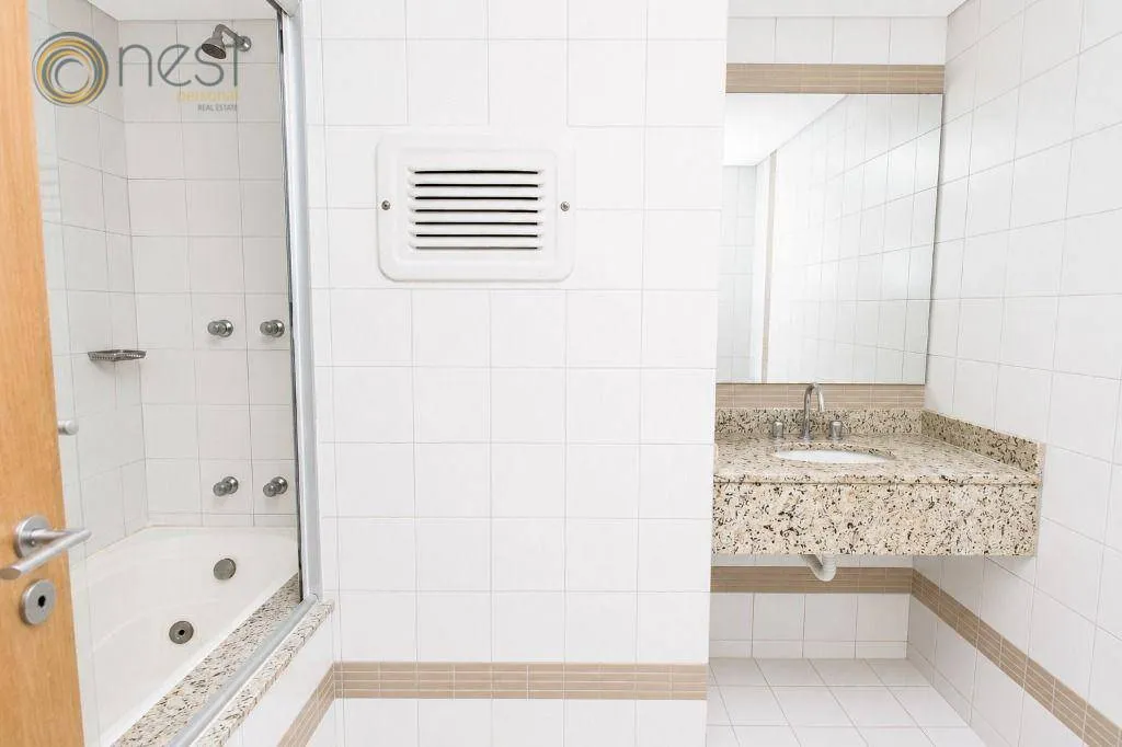 1-bedroom apartment with a washing machine and 65 m² — photo 27
