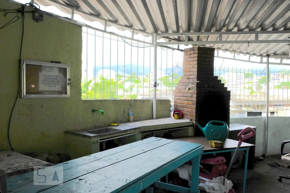 Apartamento sem mobília com cozinha separada e lavanderia — photo 22