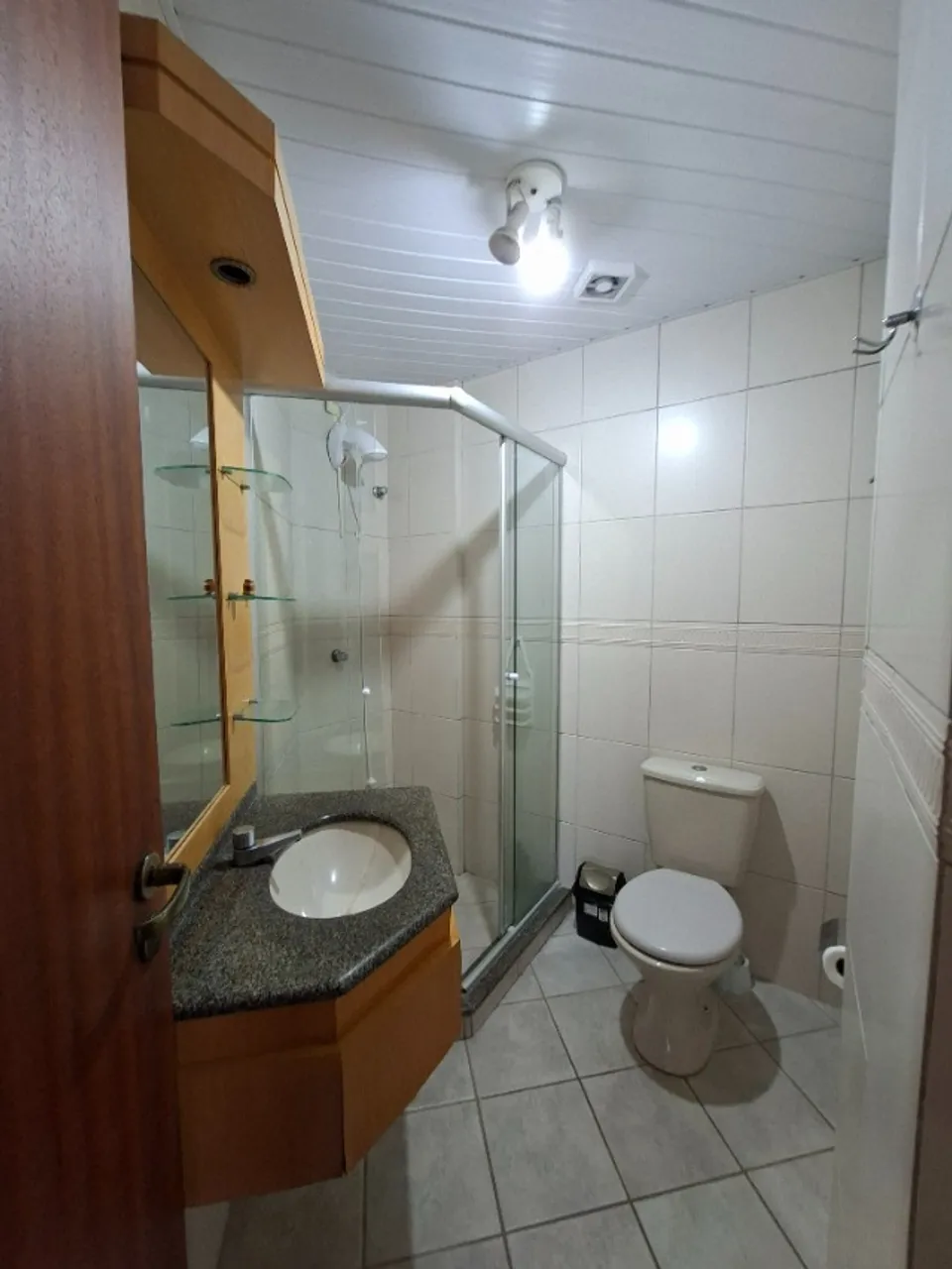 Furnished 2-bedroom apartment with open-plan kitchen — photo 14