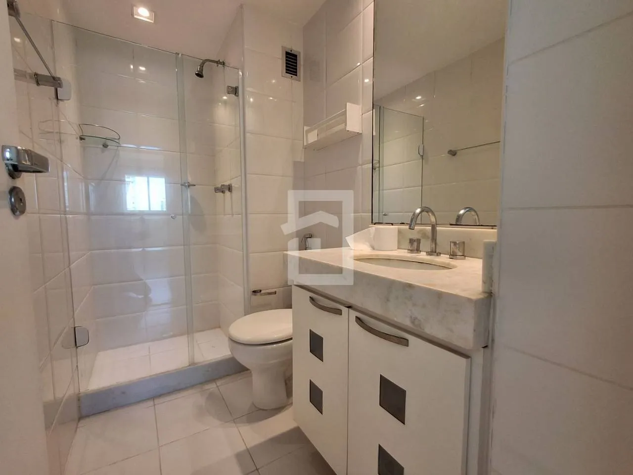 Glass-enclosed balcony in a 2-bedroom apartment, 64 m² — photo 17