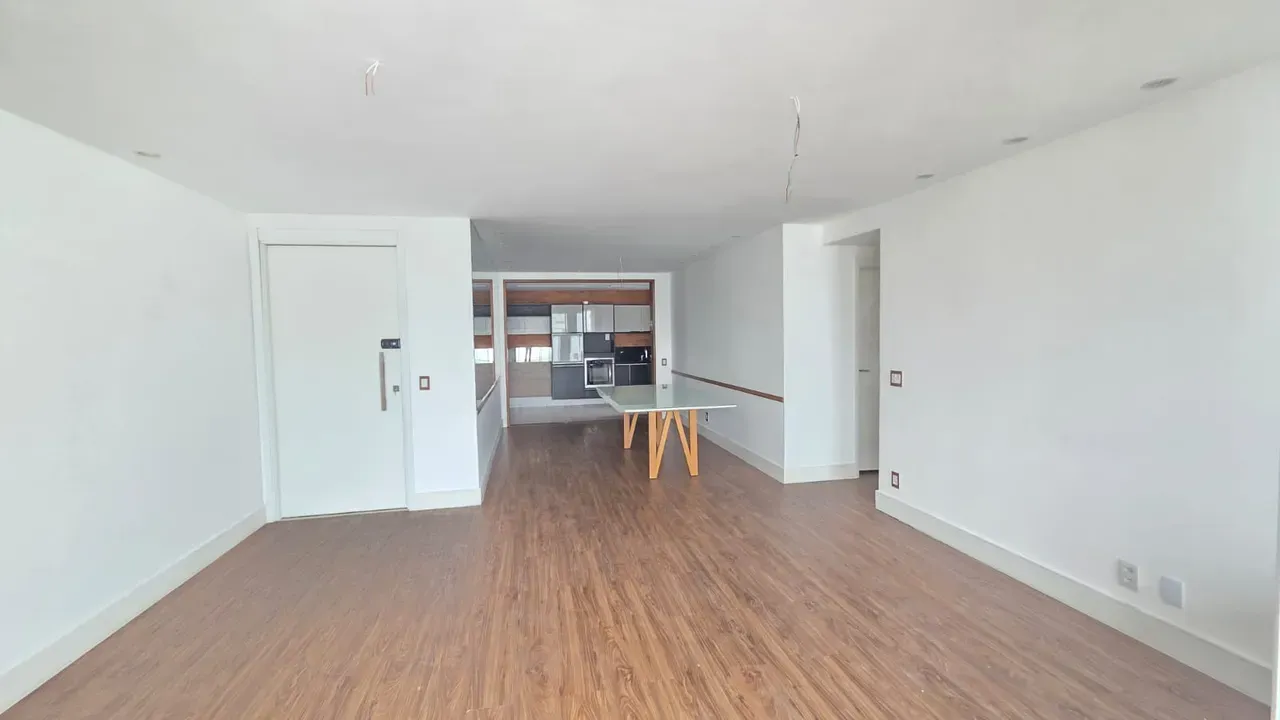 Apartamento com cozinha integrada e 4 quartos — photo 4