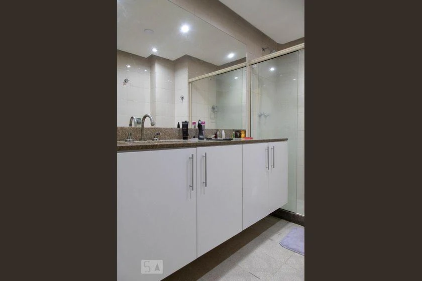 Rental apartment with 4 bedrooms and 150 m² — photo 38