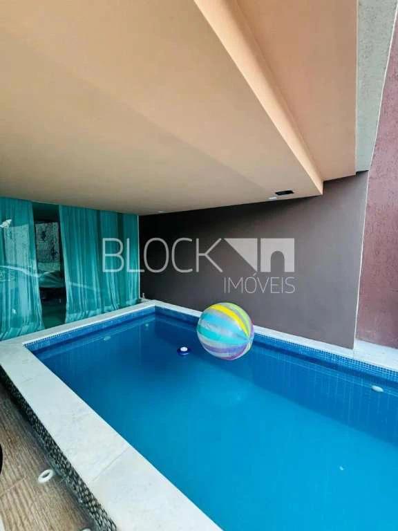 Furnished house with 6 en-suite bedrooms and 7 baths — photo 23