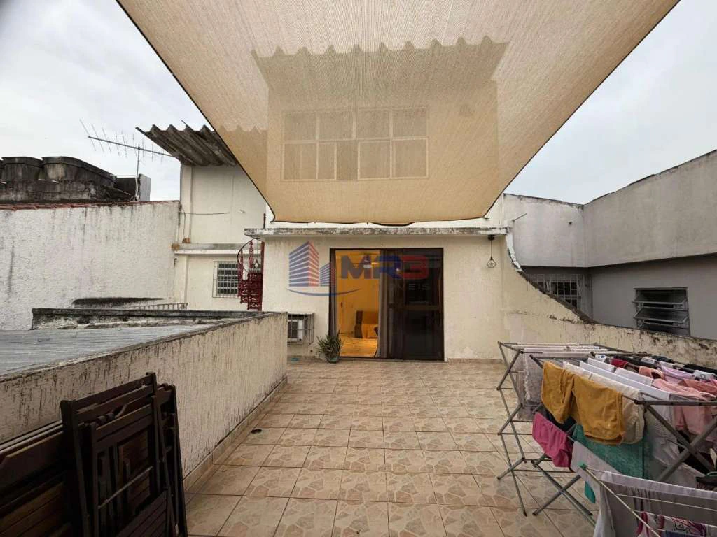 Rental house with 5 bedrooms and 600 m² — photo 2