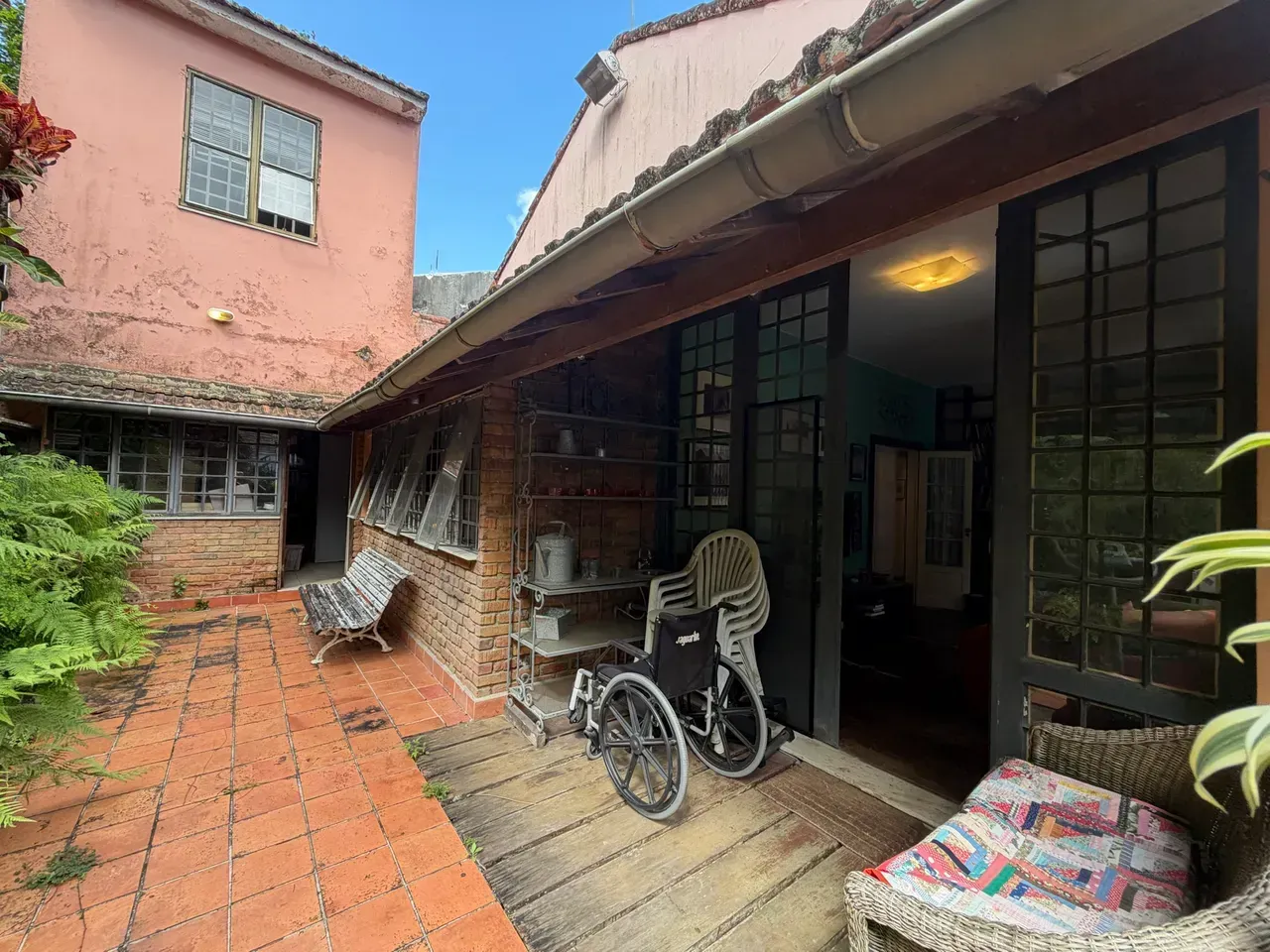 Furnished duplex house with an equipped laundry — photo 114