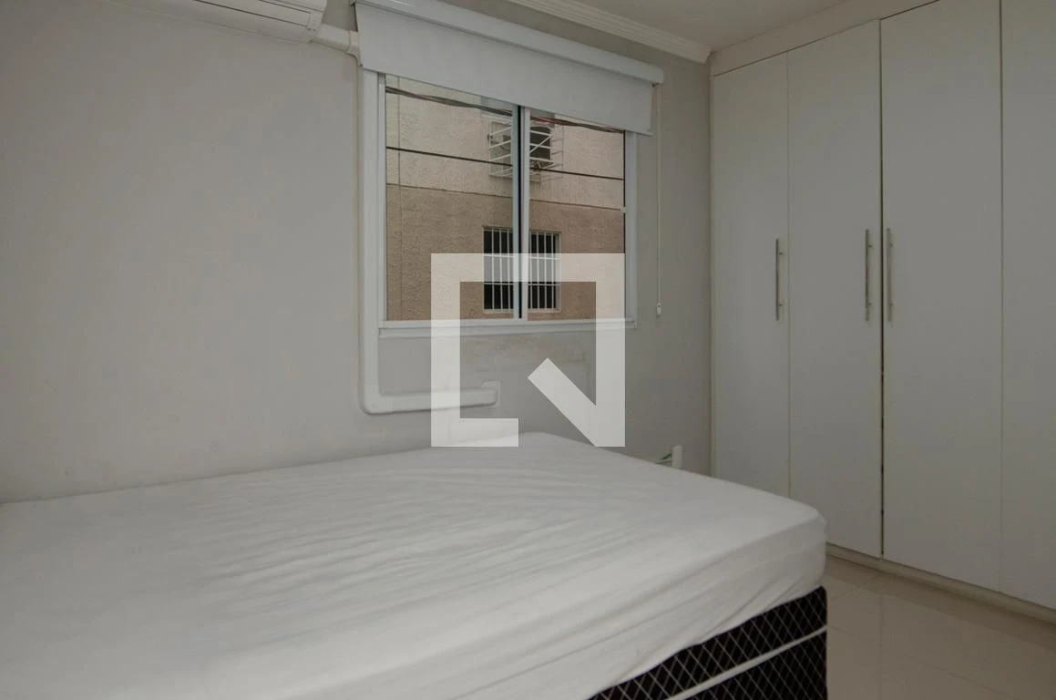 Apartamento mobiliado com 2 quartos e jardim privativo — photo 7