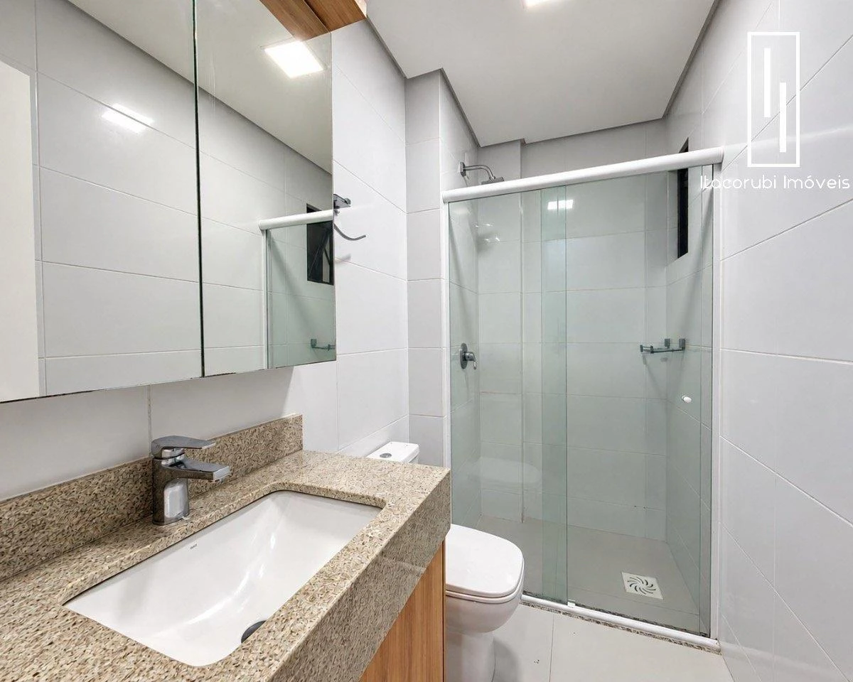 Floor-to-ceiling windows in a one-bedroom apartment, 32 m² — photo 12
