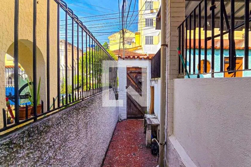 2-bedroom house with a garden in Rio de Janeiro — photo 28