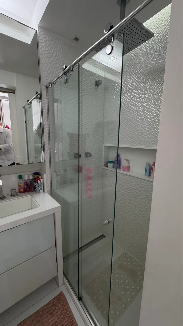 Furnished apartment with 4 bedrooms and 5 bathrooms — photo 16