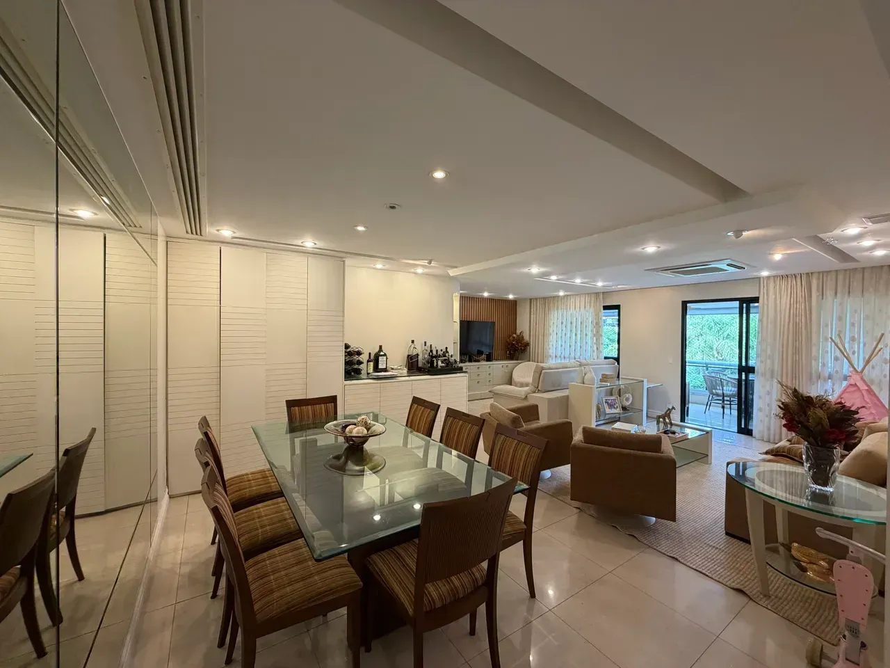 Furnished apartment, 160 m², with a jacuzzi