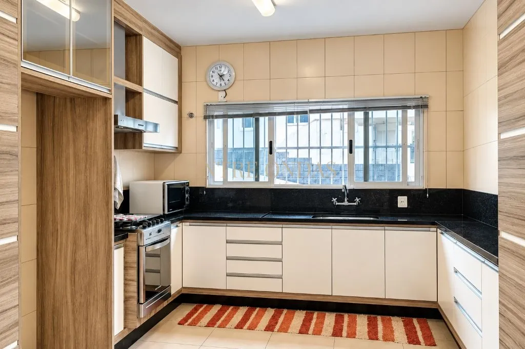 3 quartos e lareira: casa de 240 m² — photo 10