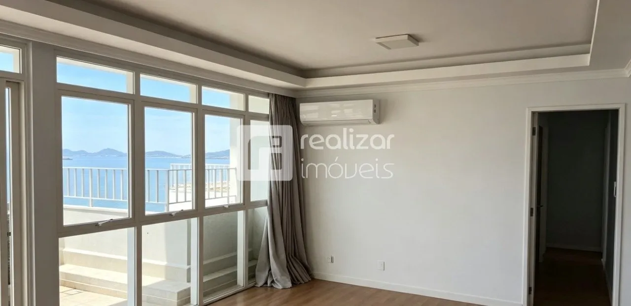 Apartment on the 11th floor with a water view — photo 6
