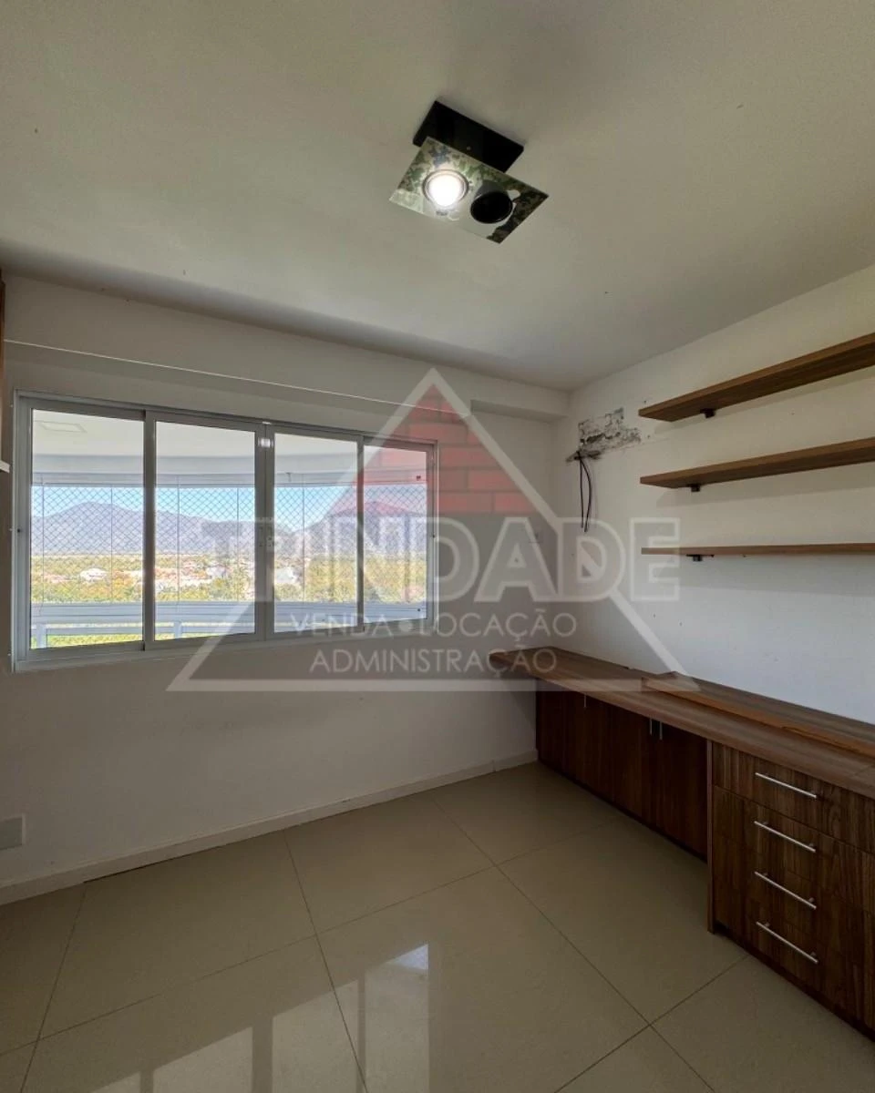 Квартира 229 м² с грилем на балконе и застеклённым балконом — photo 5