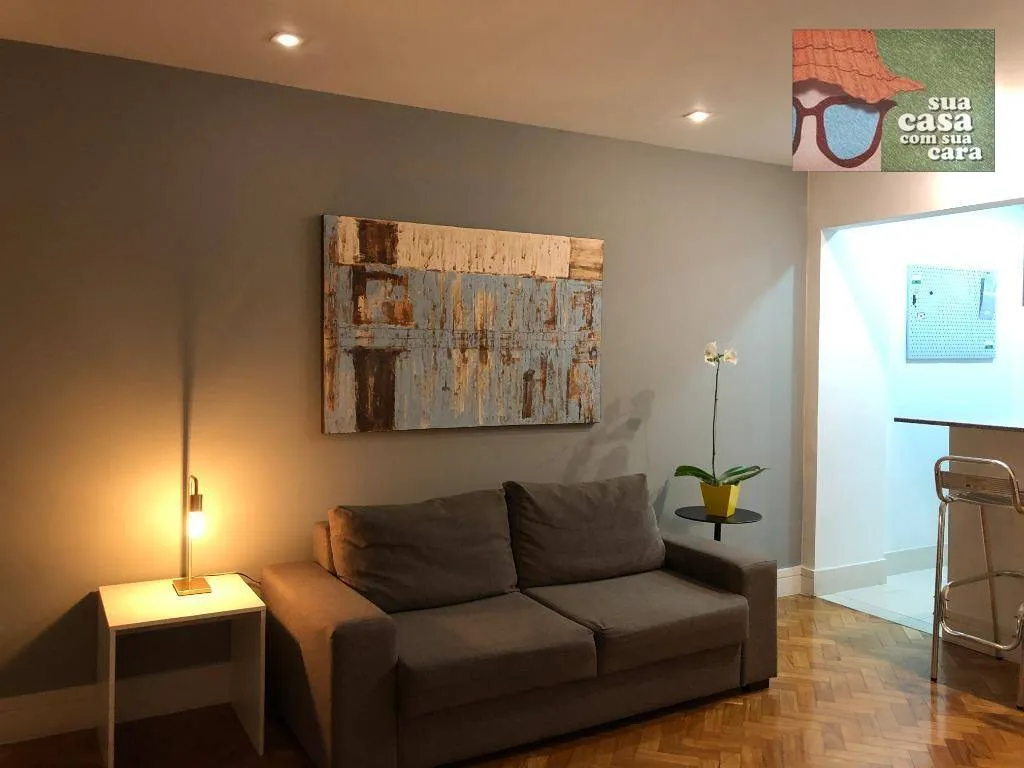 Wood or laminate floors in a one-bedroom apartment, 50 m² — photo 19