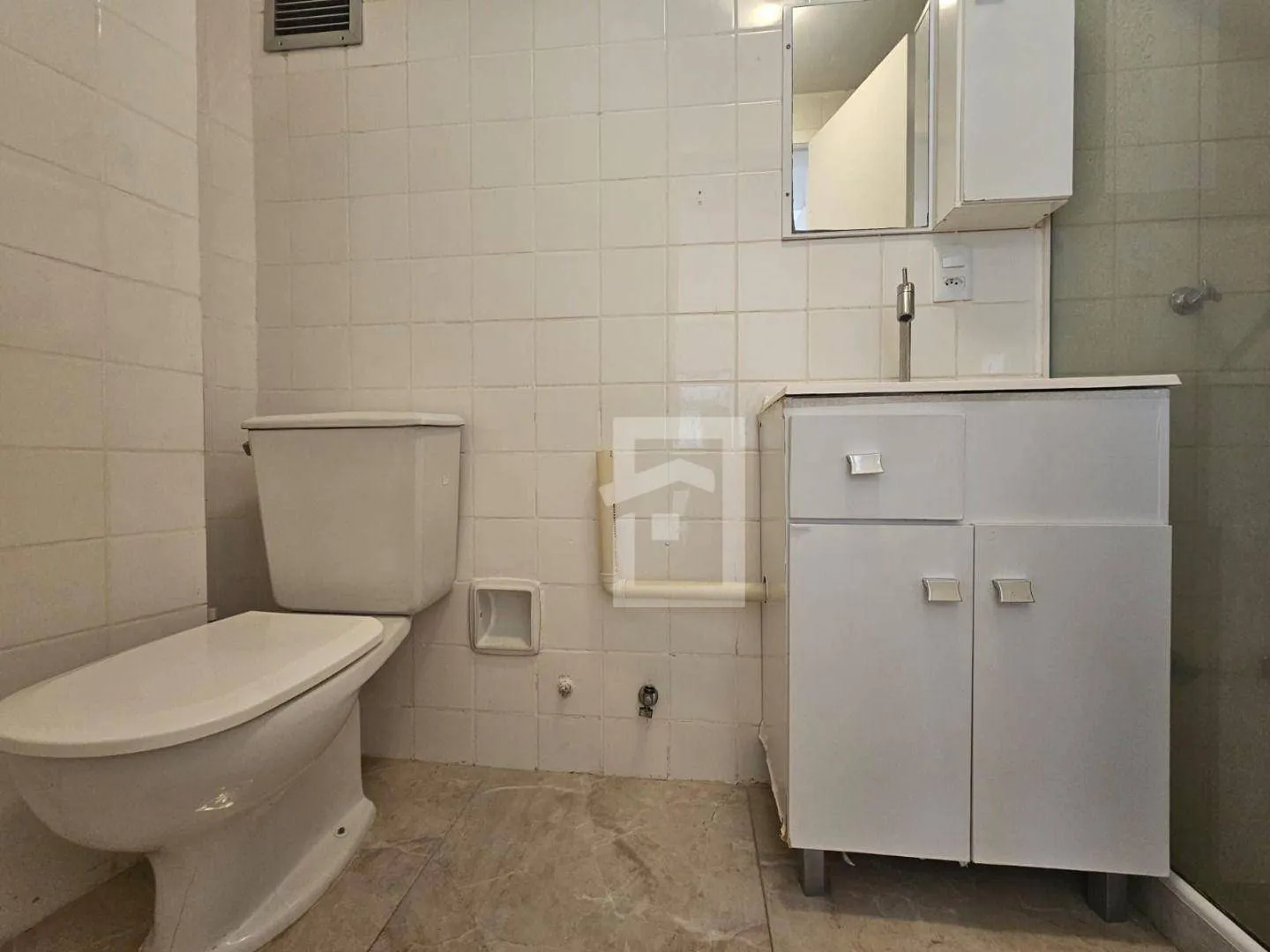 36 m² 1-bedroom suite apartment with parking — photo 35