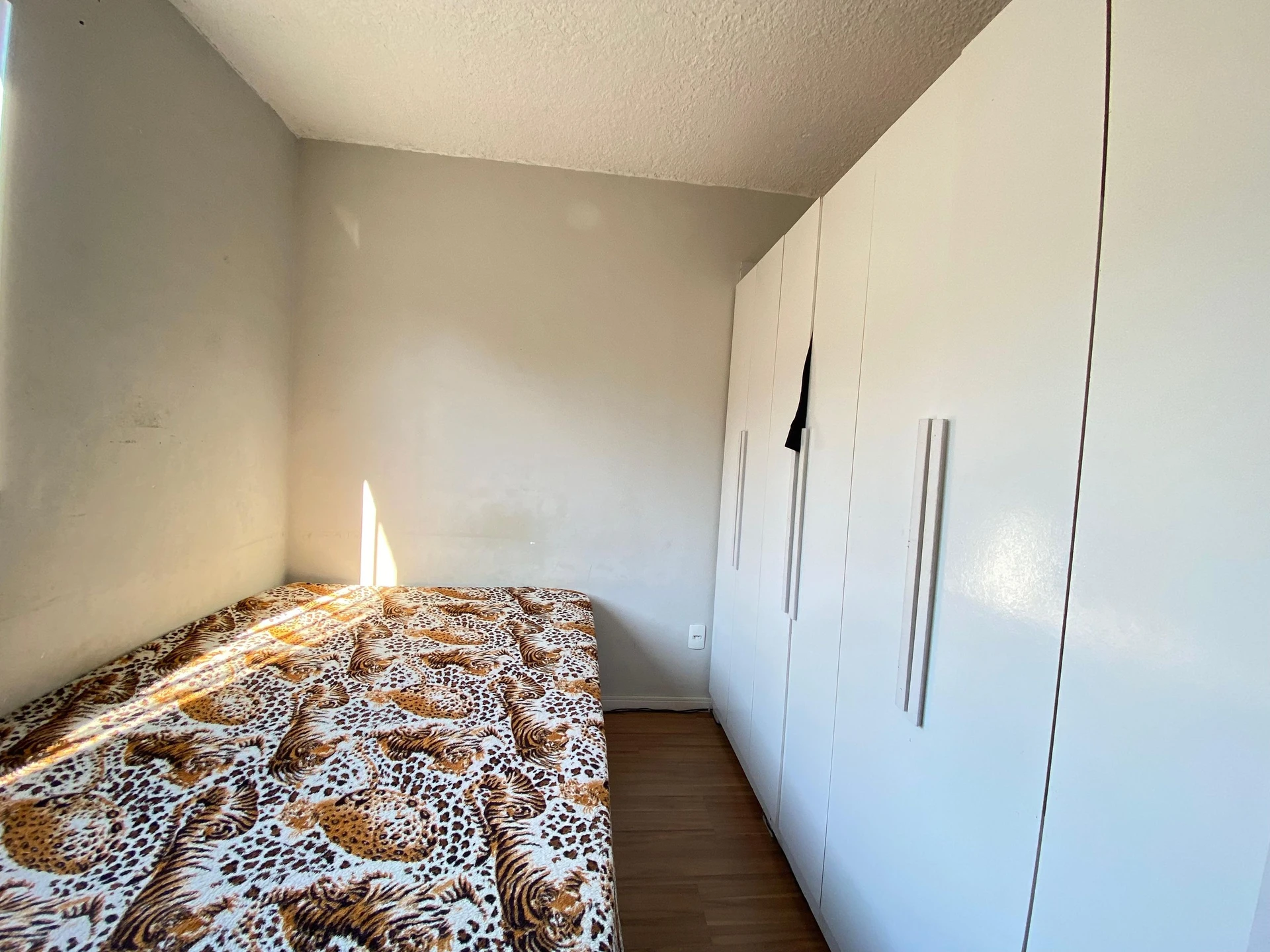 Apartamento amueblado de 2 dormitorios con 1 plaza de parking — photo 3