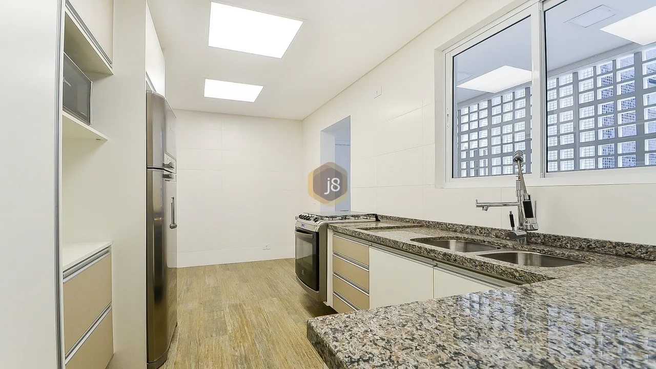 3-bedroom apartment with 137 m² and 3 total bathrooms — photo 7