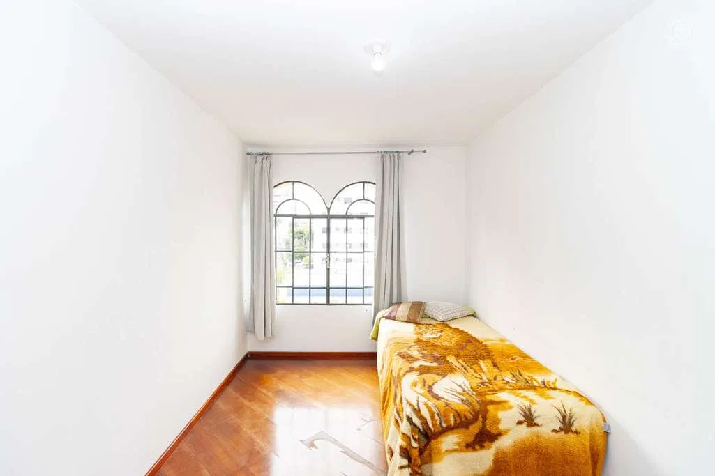 Wood or laminate floors in a 3-bedroom apartment, 107 m² — photo 14