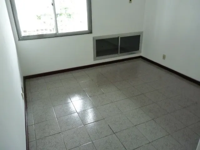 Unfurnished 2-bedroom apartment with 70 m² — photo 3