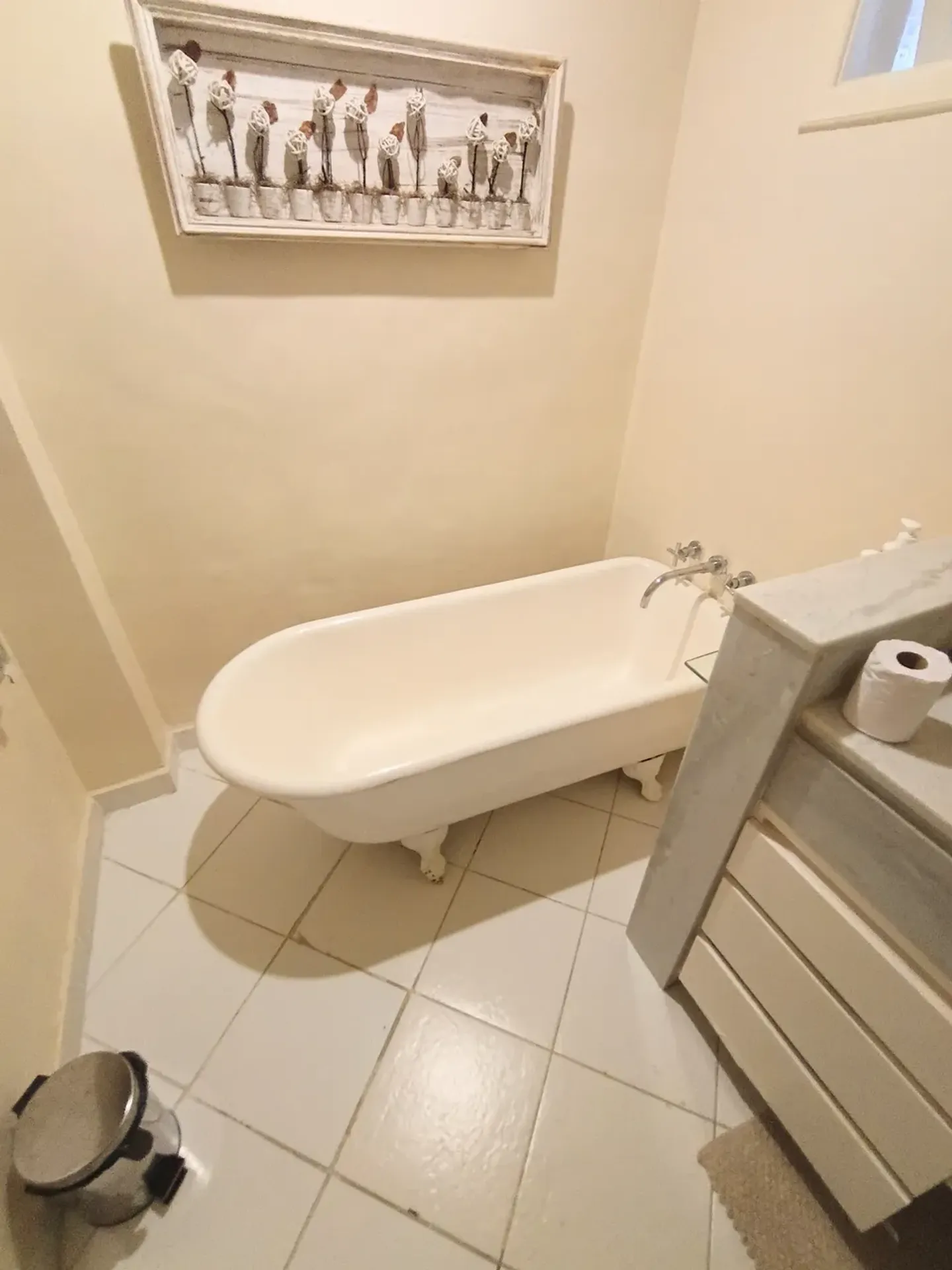 Furnished apartment, 67 m², with a bathtub — photo 5