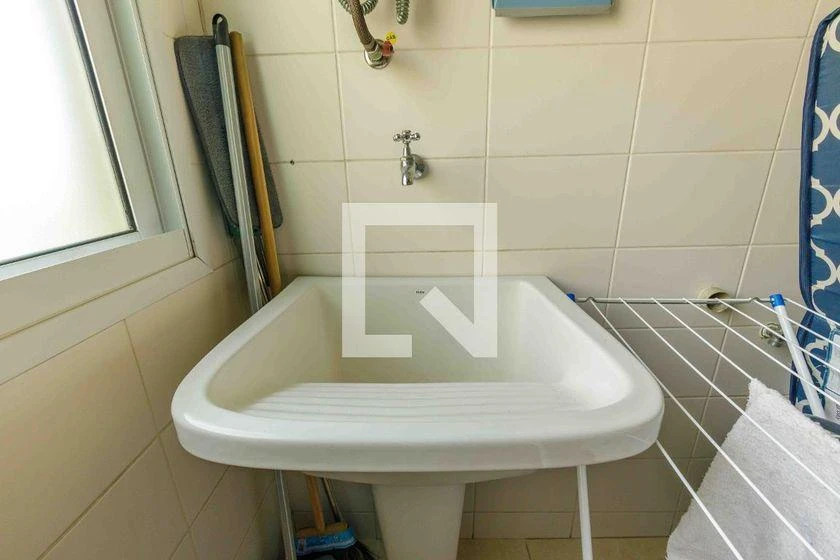 Apartamento mobiliado, 99 m², com janelas do piso ao teto — photo 24