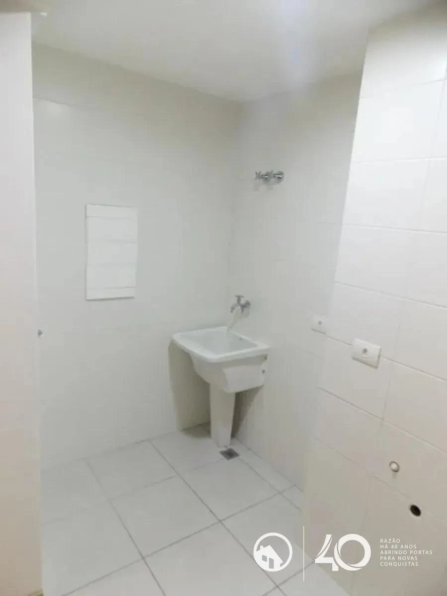One-bedroom, 53 m² apartment in Curitiba — photo 12