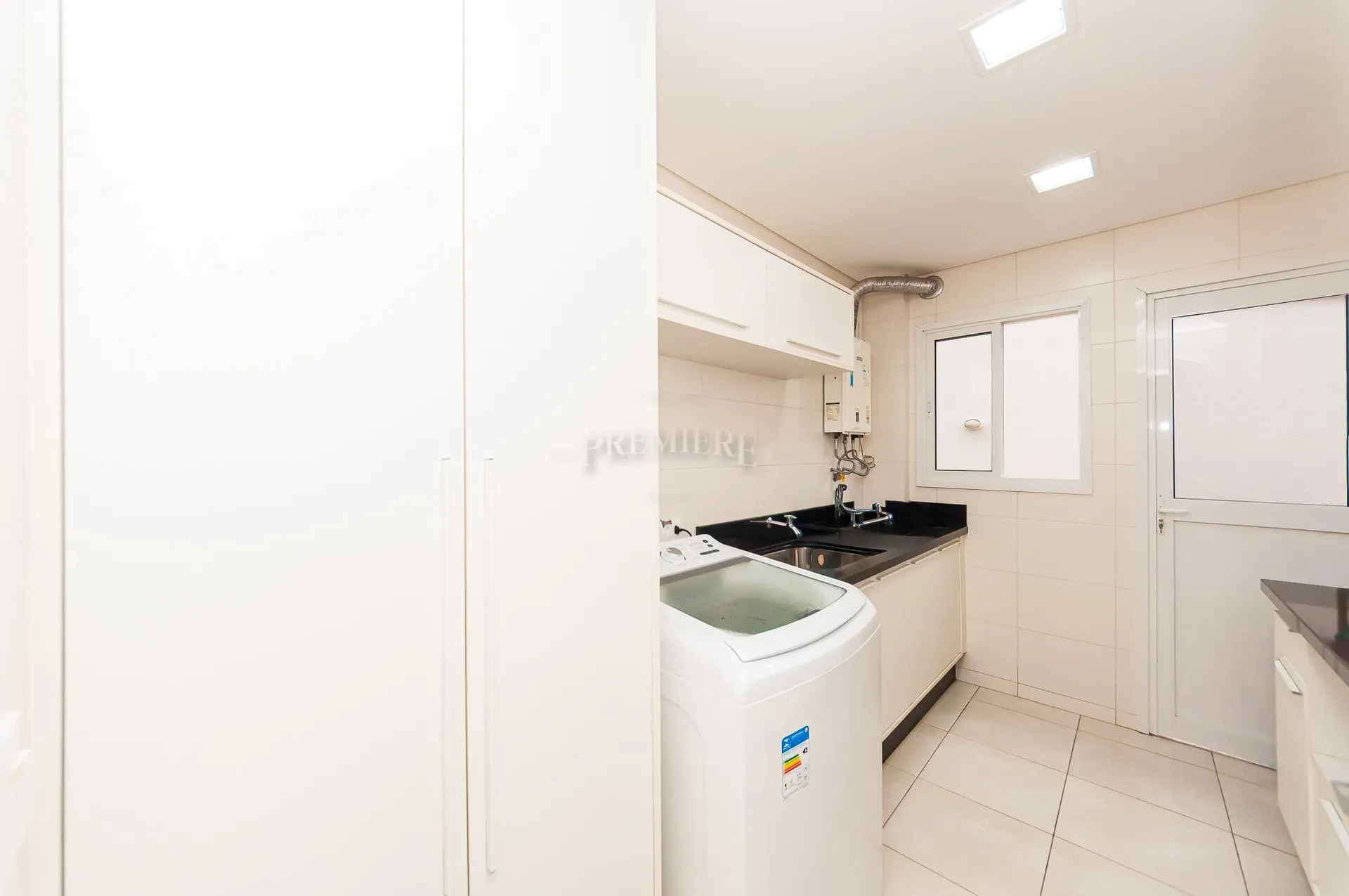 House with 3 en-suite bedrooms and 450 m² — photo 21