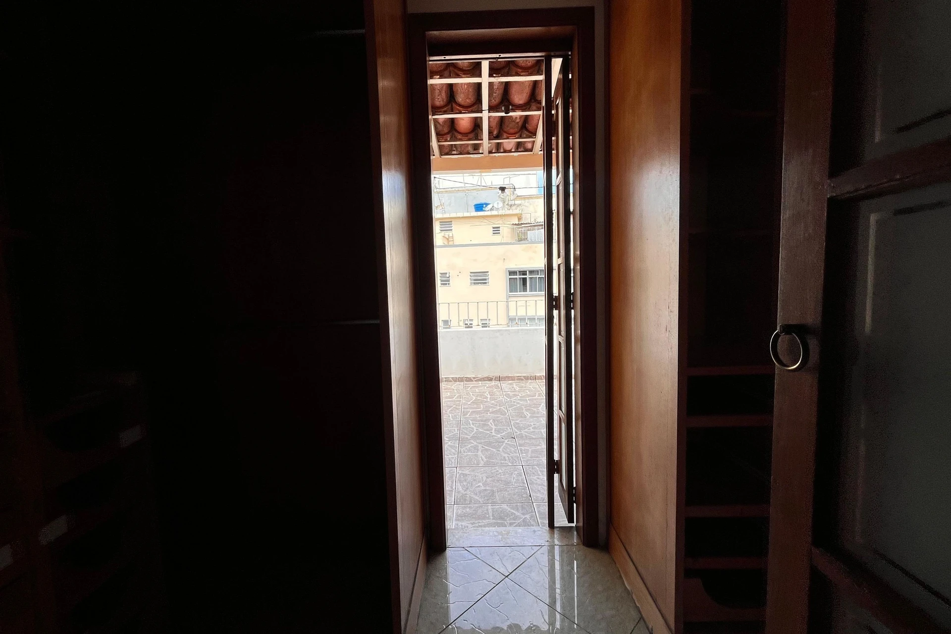 3-bedroom apartment with a walk-in closet — photo 52
