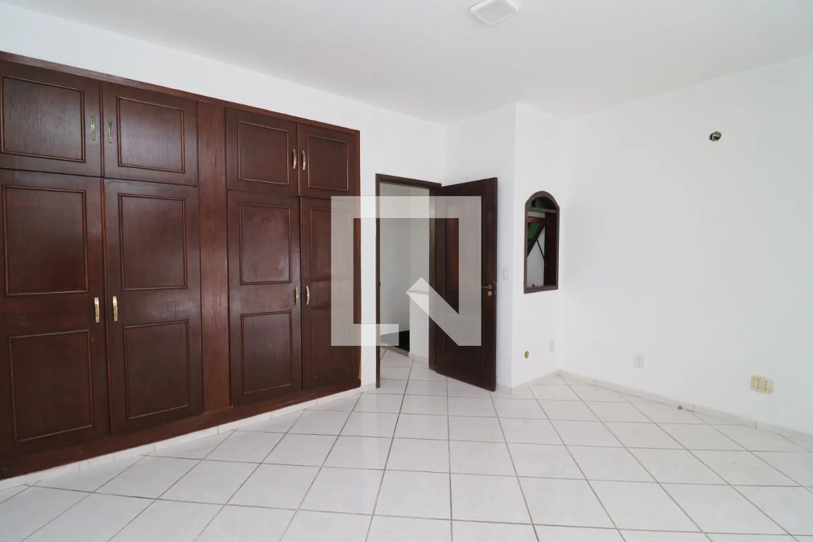 4-bedroom house, 200 m² — photo 19
