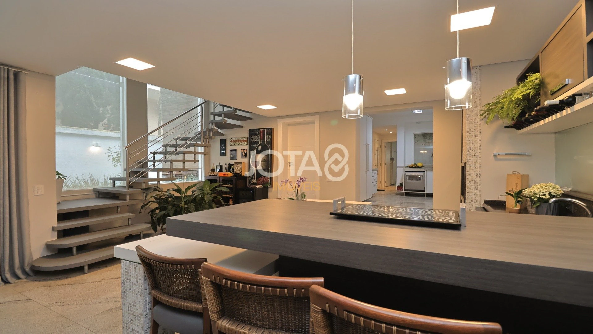 Будинок на 4 спальні з власними ванними 280 м² — photo 4