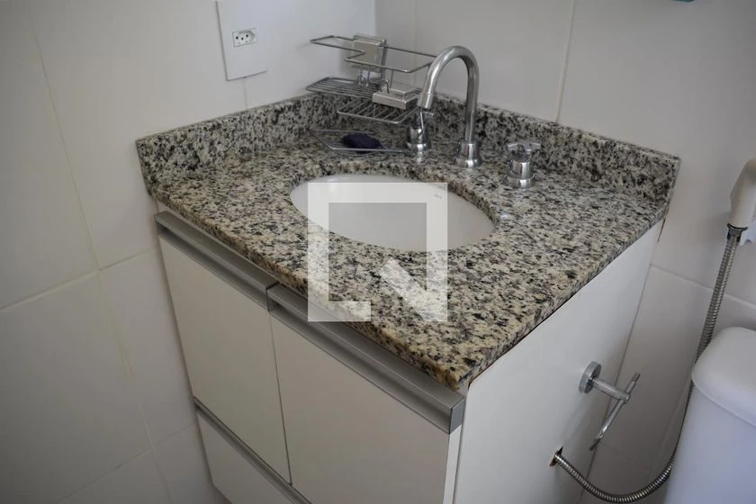 3-bedroom apartment with 2 parking spaces and balcony — photo 10