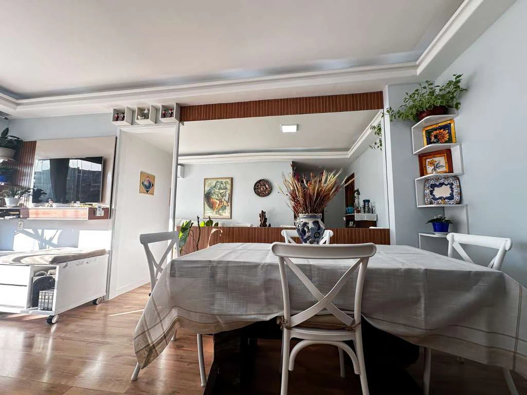 Furnished 81 m² apartment with 2 bedrooms and enclosed balcony — photo 7