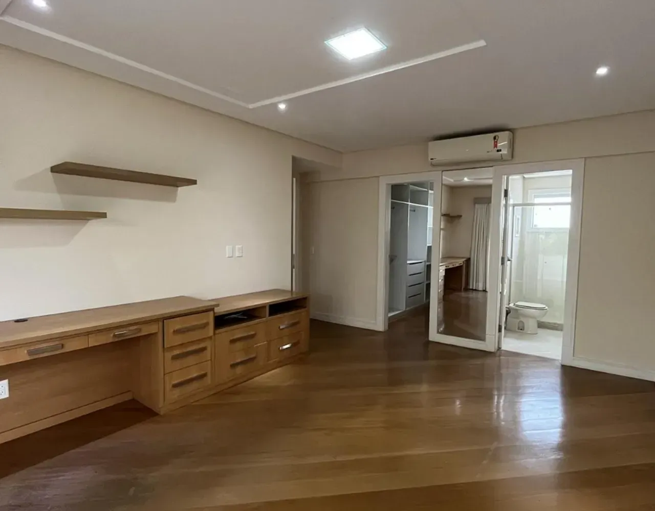 House with 5 bedrooms and 5 bathrooms, 830 m² — photo 28