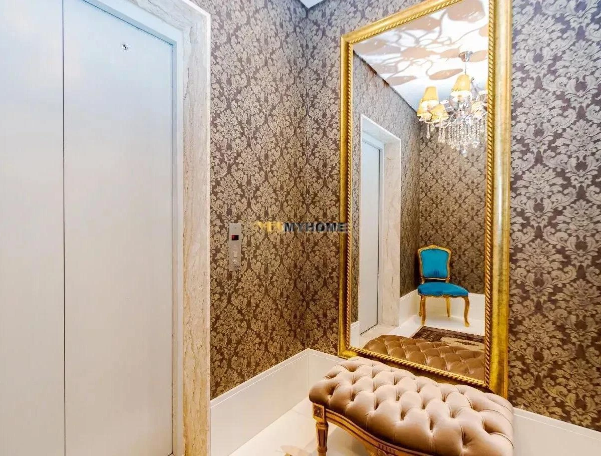 Furnished apartment with 3 en-suite bedrooms and balcony — photo 37