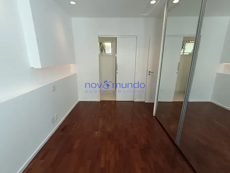 3-bedroom apartment with 4 bathrooms and 2 parking spaces — photo 2