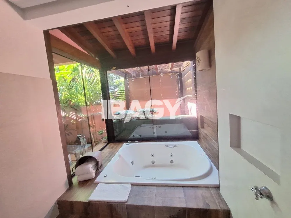 Furnished 4 en-suite bedroom house with balcony grill — photo 11