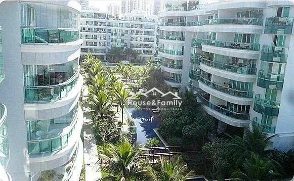 Furnished apartment with 4 bedrooms and 5 bathrooms — photo 52